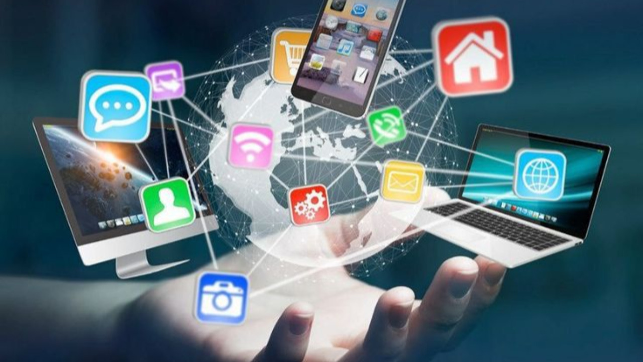 memanfaatkan-era-digital-strategi-menghadapi-tantangan-dan-meraih-peluang-pengetahuan