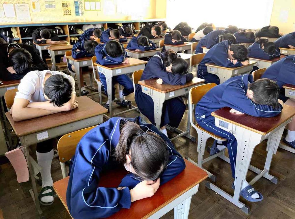 Kebiasaan Tidur Siang Siswa di Jepang: Kunci Peningkatan Konsentrasi dan Prestasi Akademik